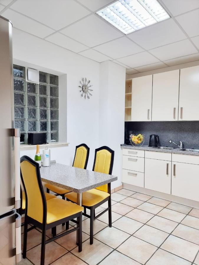 באדן-באדן Gemuetliches J&L Apartment Nahe Des Hauptbahnhofes מראה חיצוני תמונה