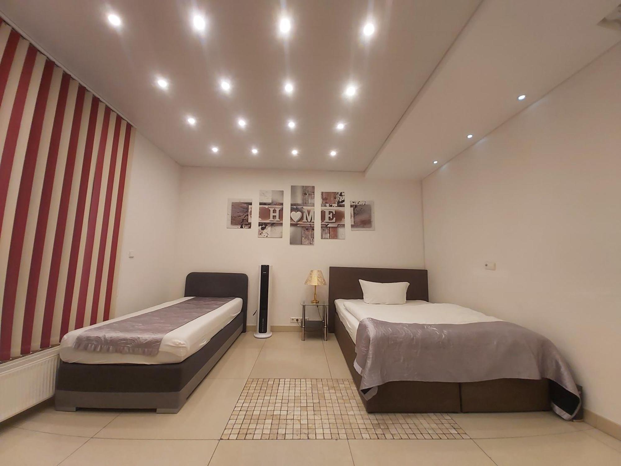 באדן-באדן Gemuetliches J&L Apartment Nahe Des Hauptbahnhofes מראה חיצוני תמונה