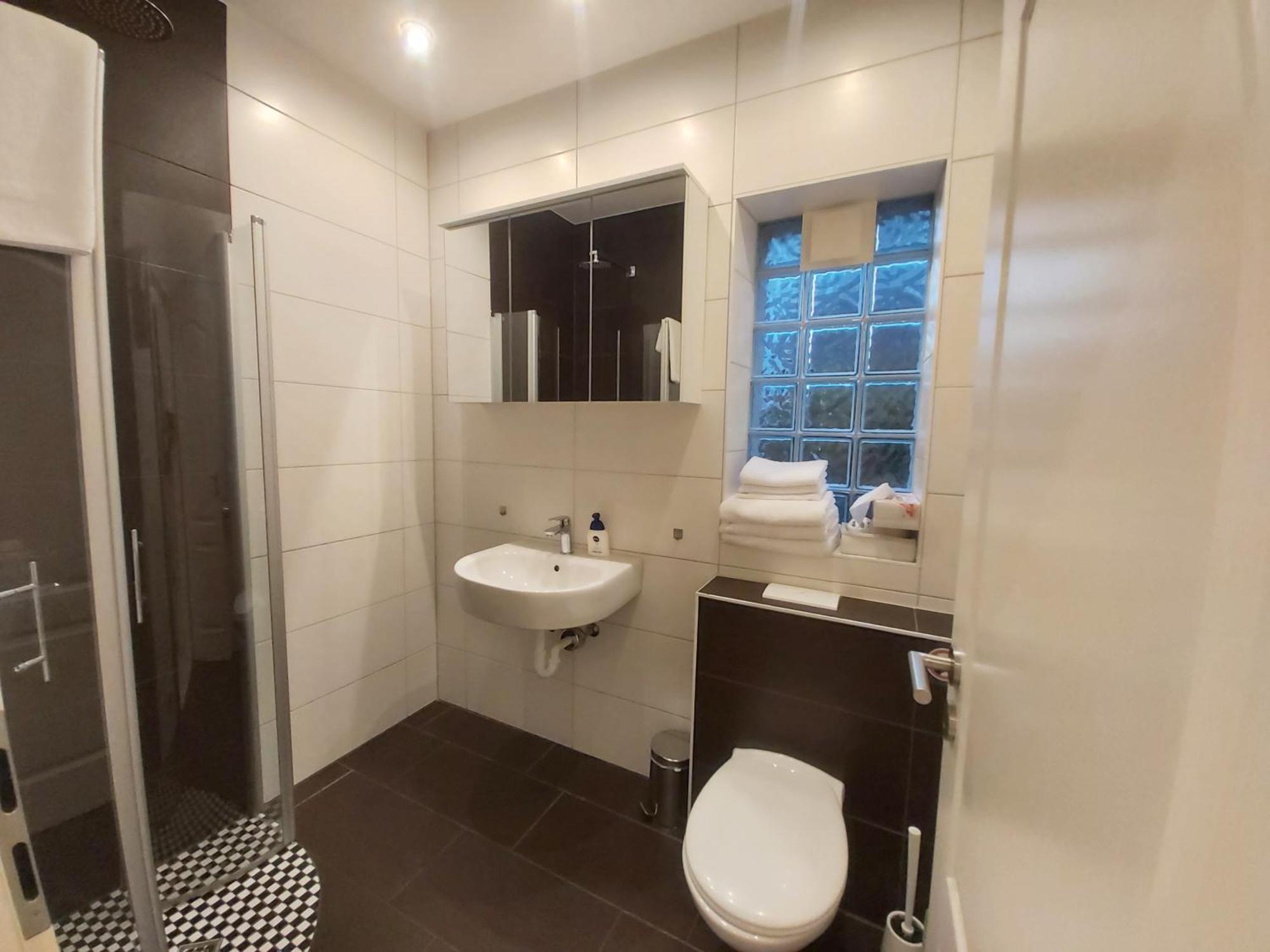 באדן-באדן Gemuetliches J&L Apartment Nahe Des Hauptbahnhofes מראה חיצוני תמונה