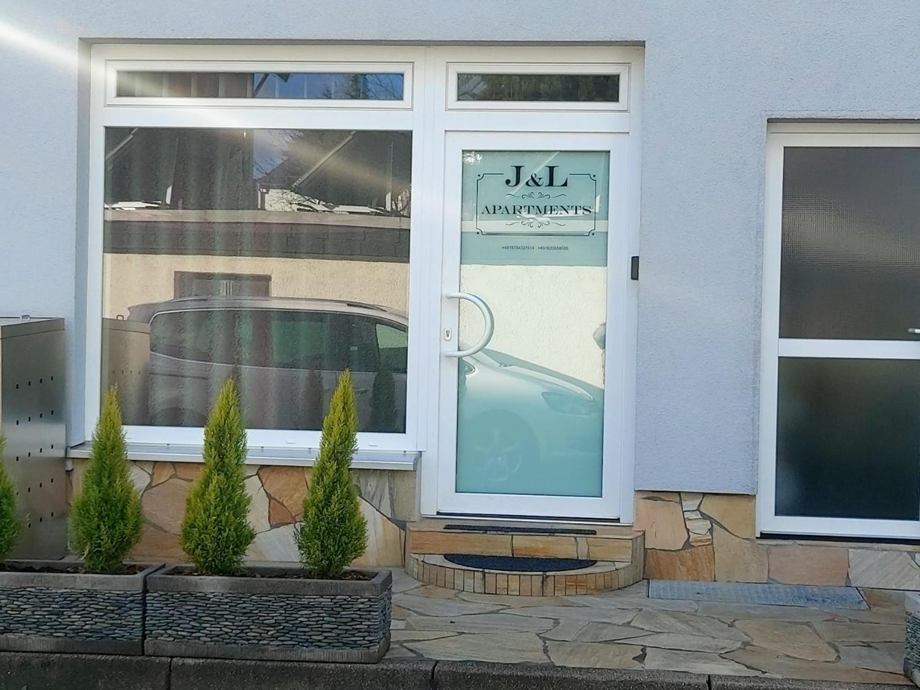 באדן-באדן Gemuetliches J&L Apartment Nahe Des Hauptbahnhofes מראה חיצוני תמונה